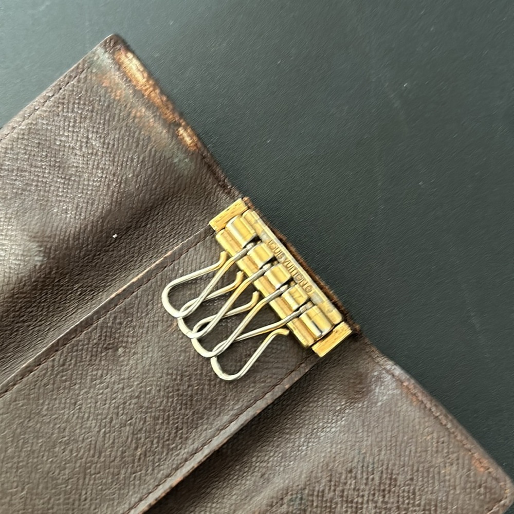 LV key holder, four key hooks - Picture 2 of 6